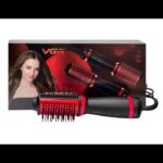 فرشاة VGR V-415 الحرارية المتكاملة لتجفيف وتصفيف الشعر بـ 3 مستويات حرارة وتصميم انسيابي خفيف.
